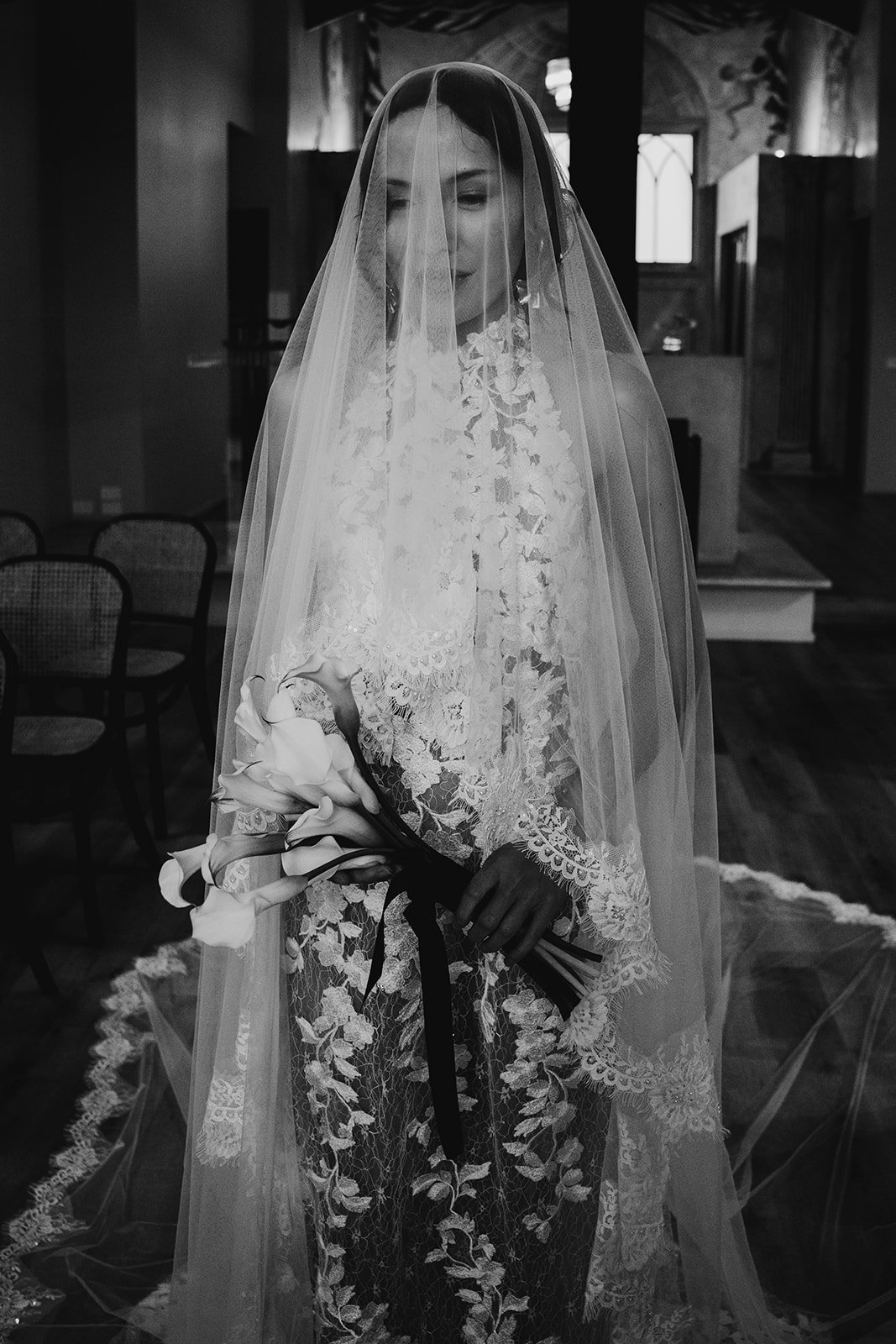 Soft Tulle Bridal Veil with Flowing Train – Lightweight Romantic Wedding Veil - Image 3